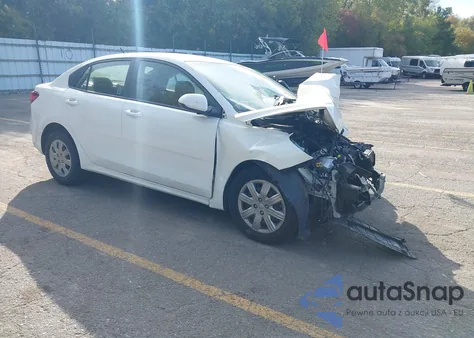 2021 Kia Rio S z USA, uszkodzony, nr VIN 3KPA24AD7ME392883